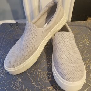 Super Cute Magellan Soft Gray Swede Sneakers